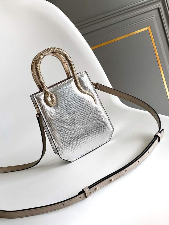 Picture of Bvlgari Handbags _SKUfw190669750fw